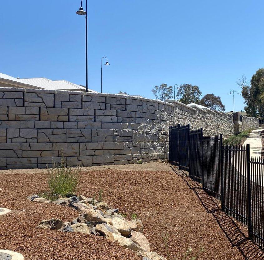 verti-block-retaining-wall-supports-expansion-of-gold-creek-retirement-village-case-study-845x831px-img3