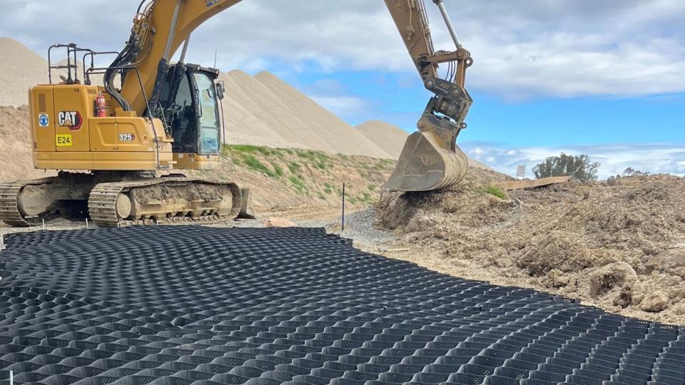 geosynthetics-strengthens-haul-road-for-extreme-loads-case-study-1690X831px